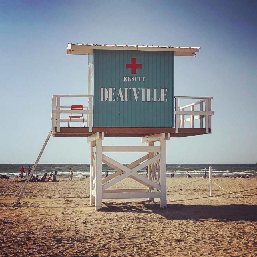 Beau Studio Terrasse Vue Jardin - A 2 Pas De La Mer Deauville Zewnętrze zdjęcie