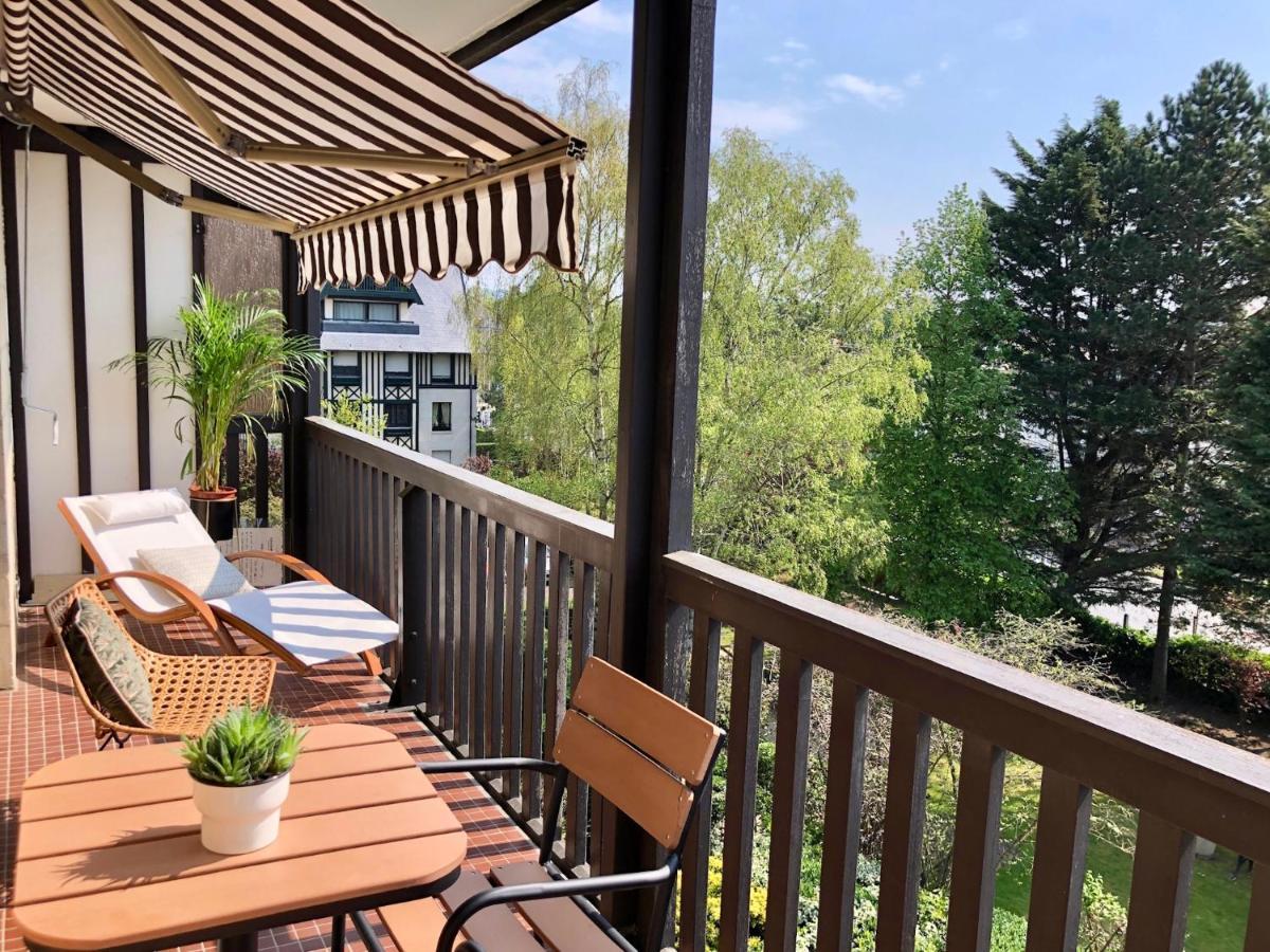 Beau Studio Terrasse Vue Jardin - A 2 Pas De La Mer Deauville Zewnętrze zdjęcie