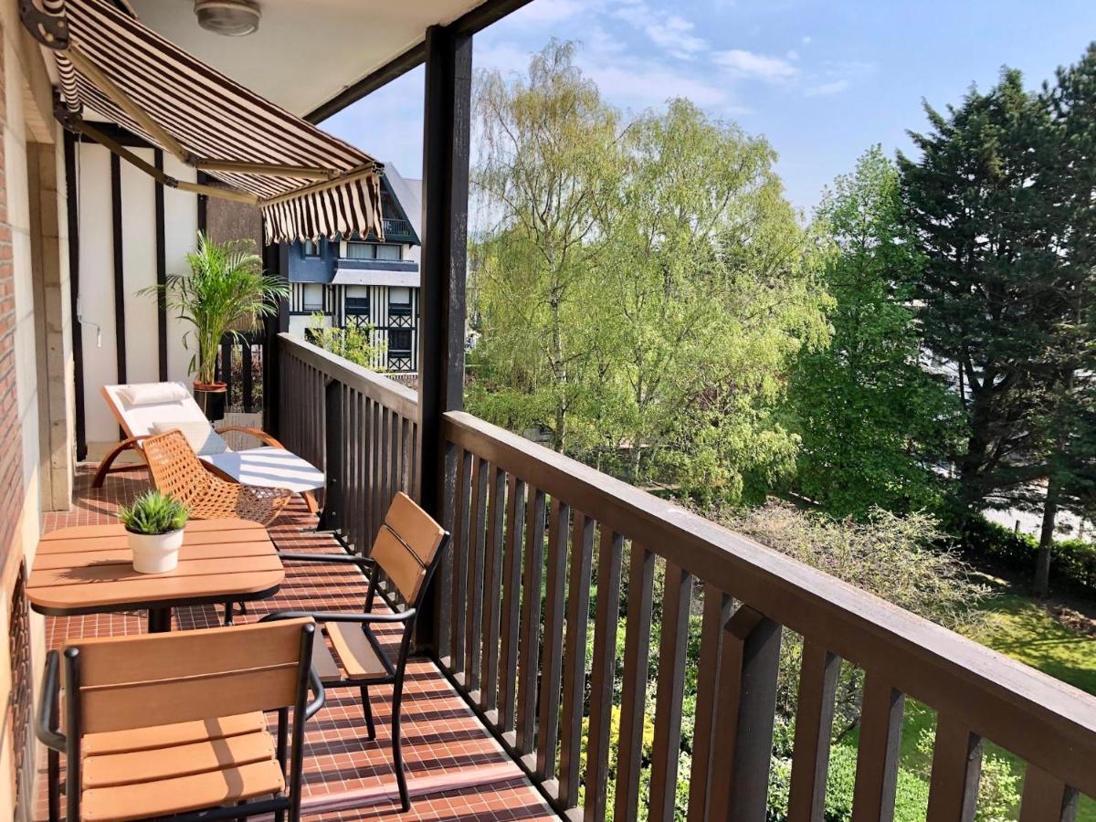 Beau Studio Terrasse Vue Jardin - A 2 Pas De La Mer Deauville Zewnętrze zdjęcie