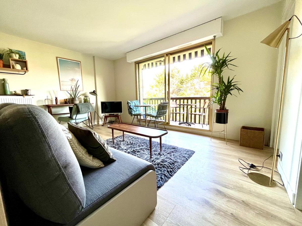 Beau Studio Terrasse Vue Jardin - A 2 Pas De La Mer Deauville Zewnętrze zdjęcie